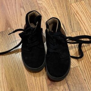 Black and Brown Lace-Up suede boots